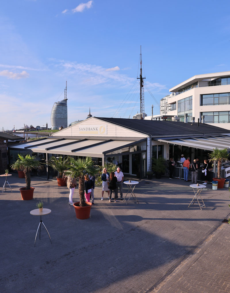 Sandbank Location und im Hintergrund das Atlantic Hotel.